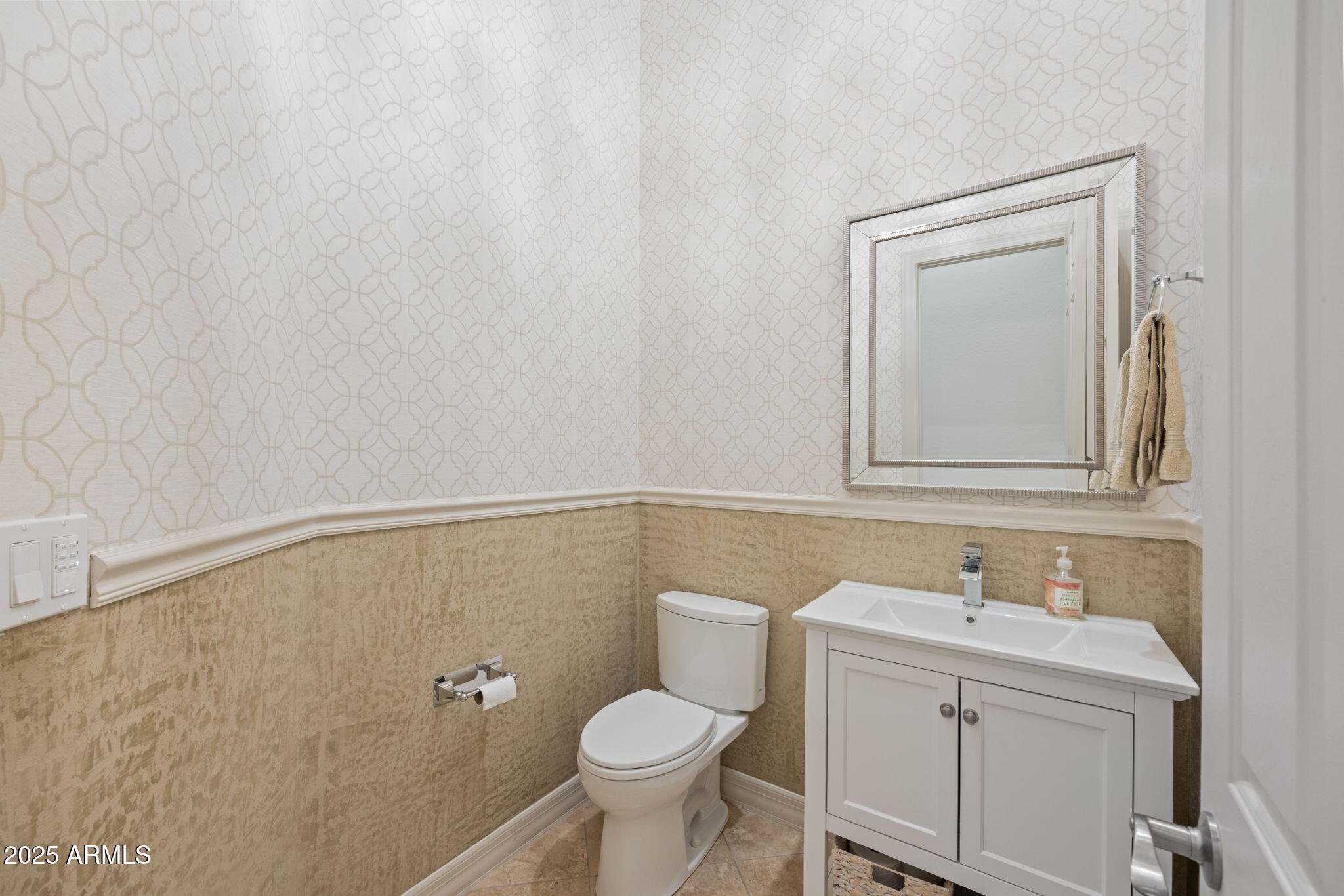 40406 North Hawk Ridge Trail Anthem, AZ 85086 - Photo 19 of 79 40406 N HAWK RIDGE TRL