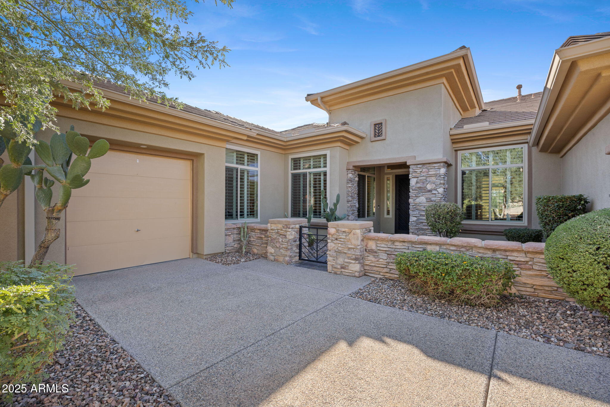 40406 North Hawk Ridge Trail Anthem, AZ 85086 - Photo 7 of 79 40406 N HAWK RIDGE TRL