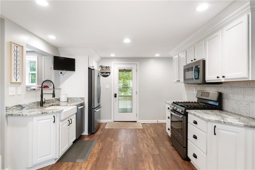 2124 Middle Road Glenshaw, PA 15116 - Photo 14 of 39 Gallery Image 14