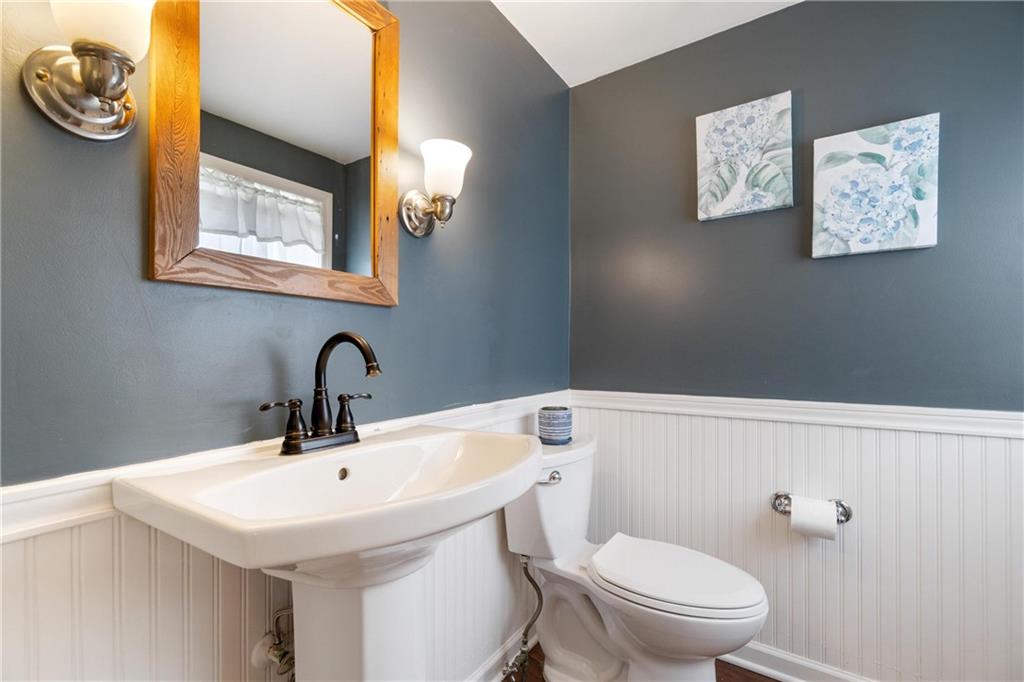 2124 Middle Road Glenshaw, PA 15116 - Photo 23 of 39 Gallery Image 23