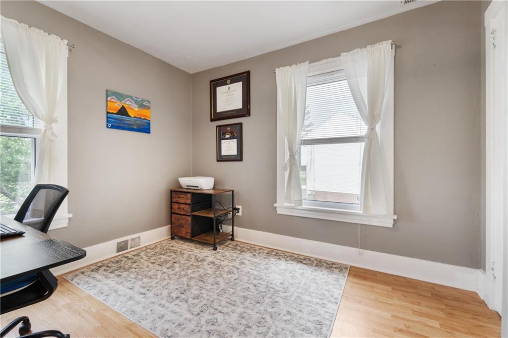 2124 Middle Road Glenshaw, PA 15116 - Photo 27 of 39 Gallery Image 27