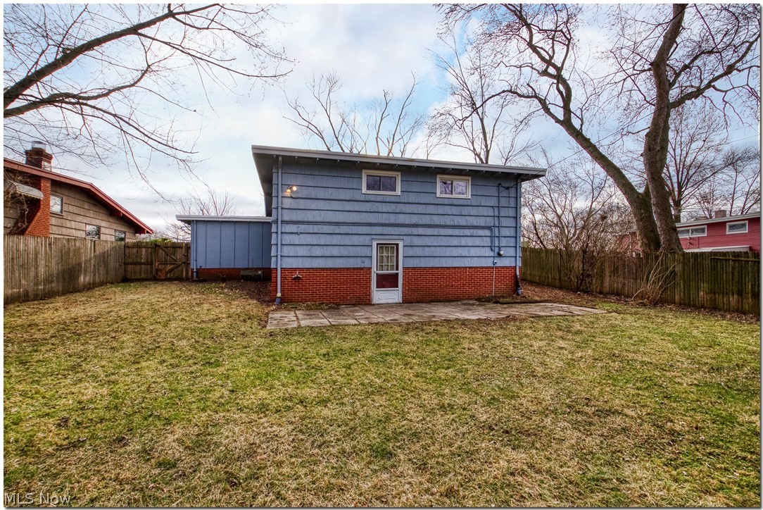 6592 Sherborn Road Parma Heights, OH 44130 - Photo 6 of 34 Gallery Image 6
