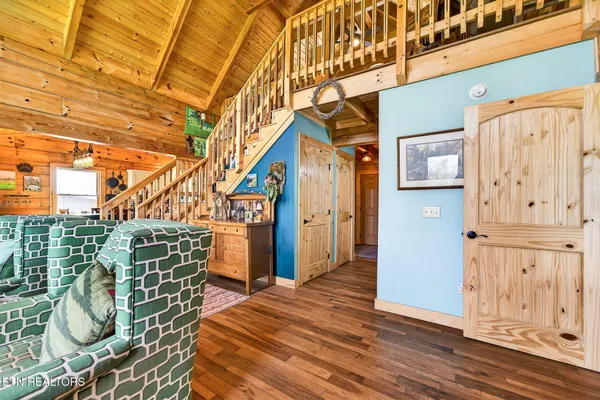 $829,000 | 1218 Moody Road, Byrdstown, TN 38549