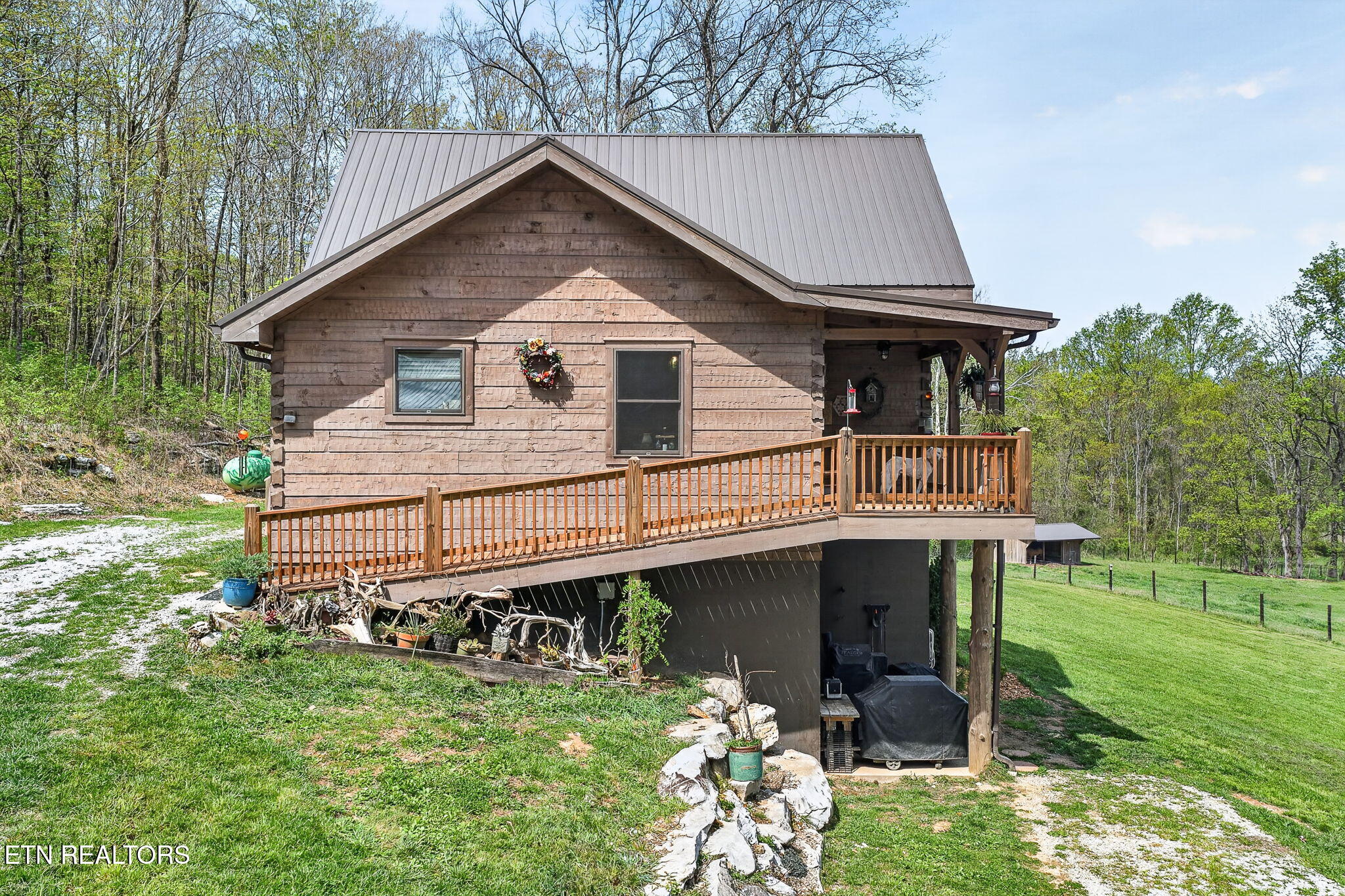 1218 Moody Road Byrdstown, TN 38549 - Photo 6 of 60 6-web-or-mls-1218 Moody Rd_029_TNPC