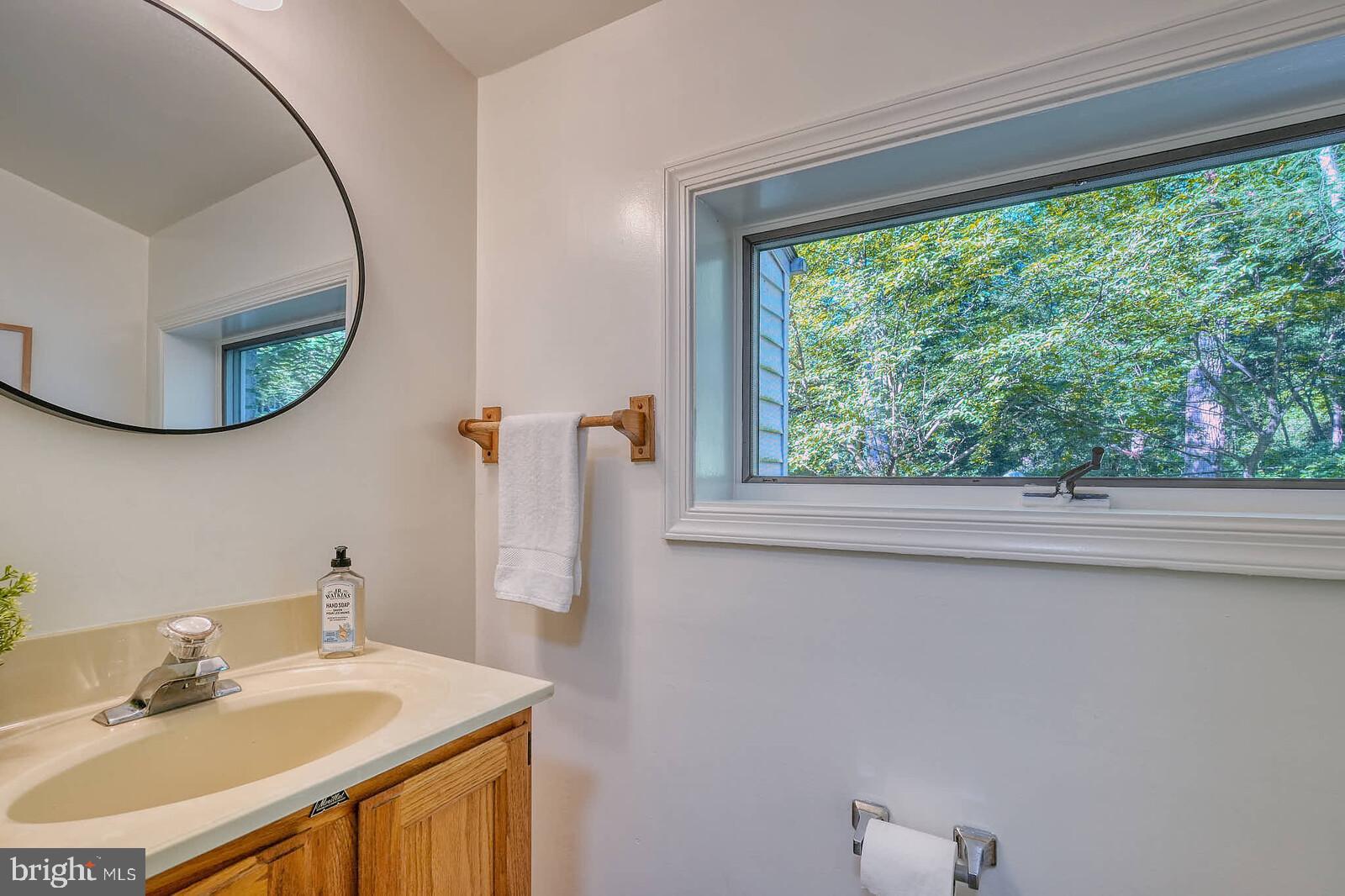 302 Windsor Street Silver Spring, MD 20910 - Photo 17 of 56 Gallery Image 17