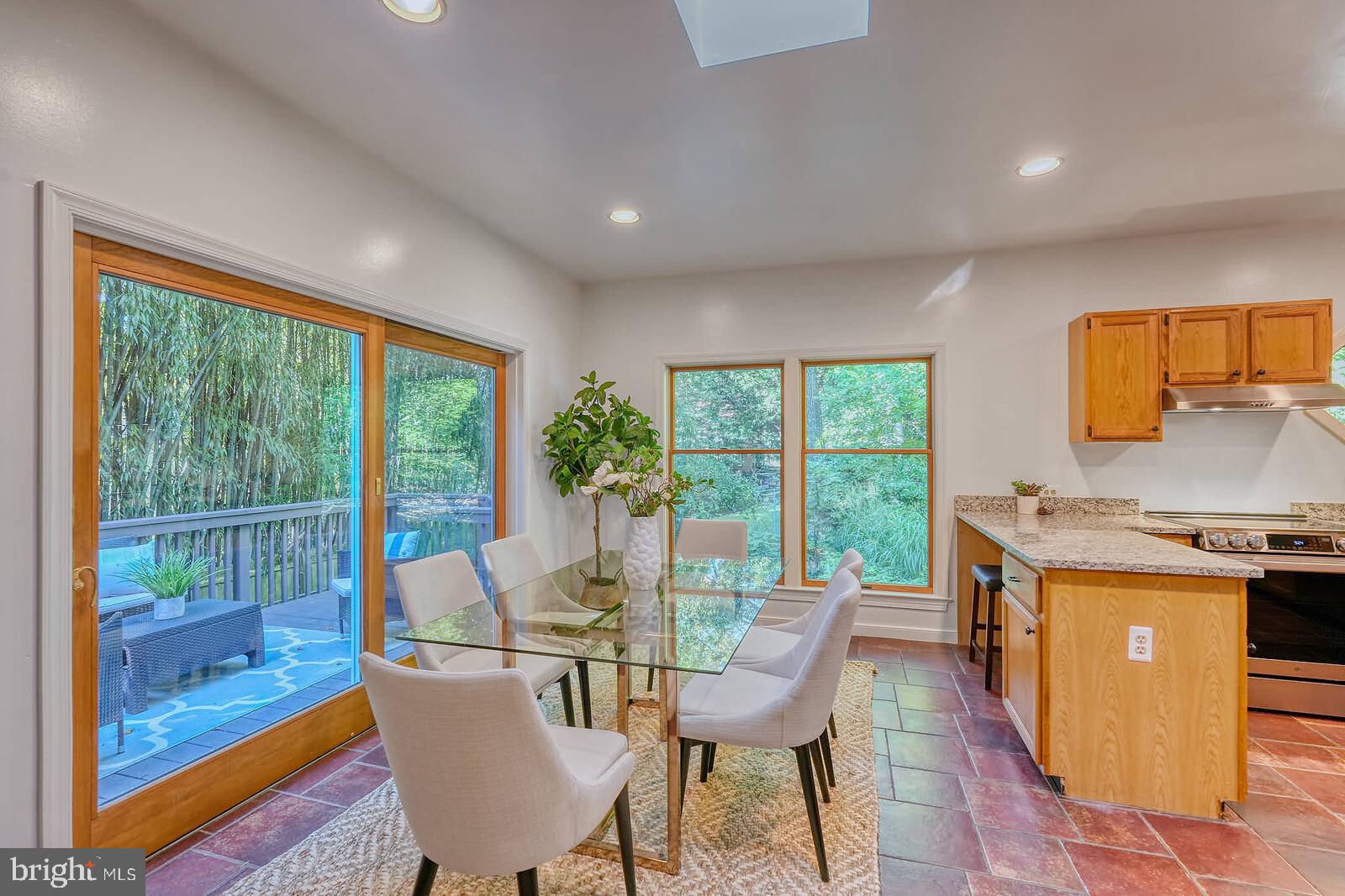 302 Windsor Street Silver Spring, MD 20910 - Photo 8 of 56 Gallery Image 8