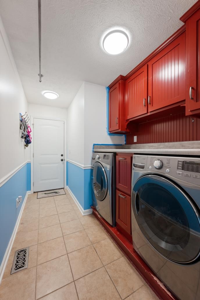 16 Andy Circle Lebanon, TN 37087 - Photo 17 of 25 a utility room with dryer and washer