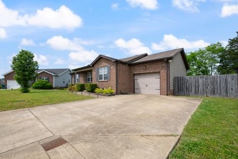 16 Andy Circle Lebanon, TN 37087 - Photo 23 of 25 a front view of house with yard and green space