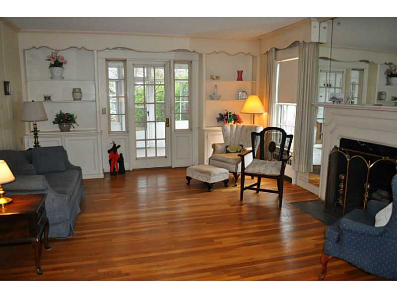 45 Highland Street Woonsocket, RI 02895 - Photo 10 of 22 Living Room.