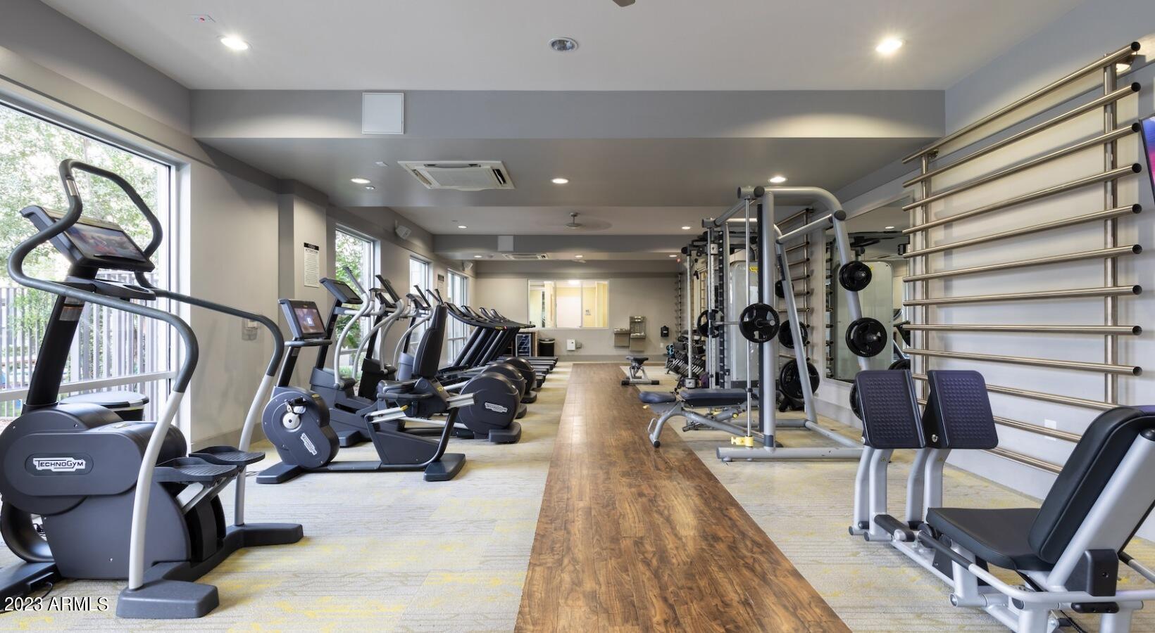200 East Thomas Road, Unit A1 Phoenix, AZ 85012 - Photo 13 of 26 a view of a room with gym equipment