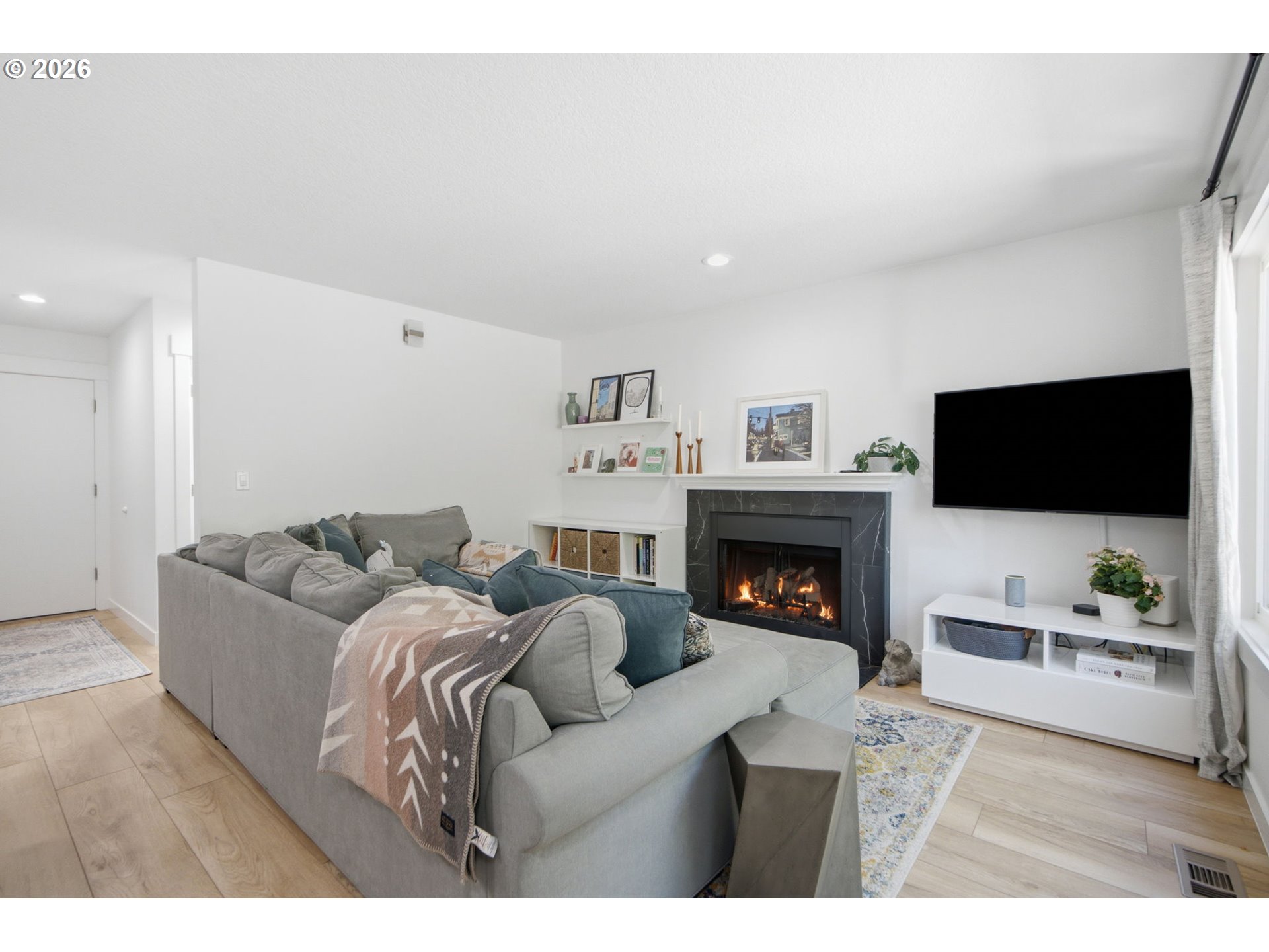 4123 Southwest Comus Street Portland, OR 97219 - Photo 19 of 42 Gallery Image 19