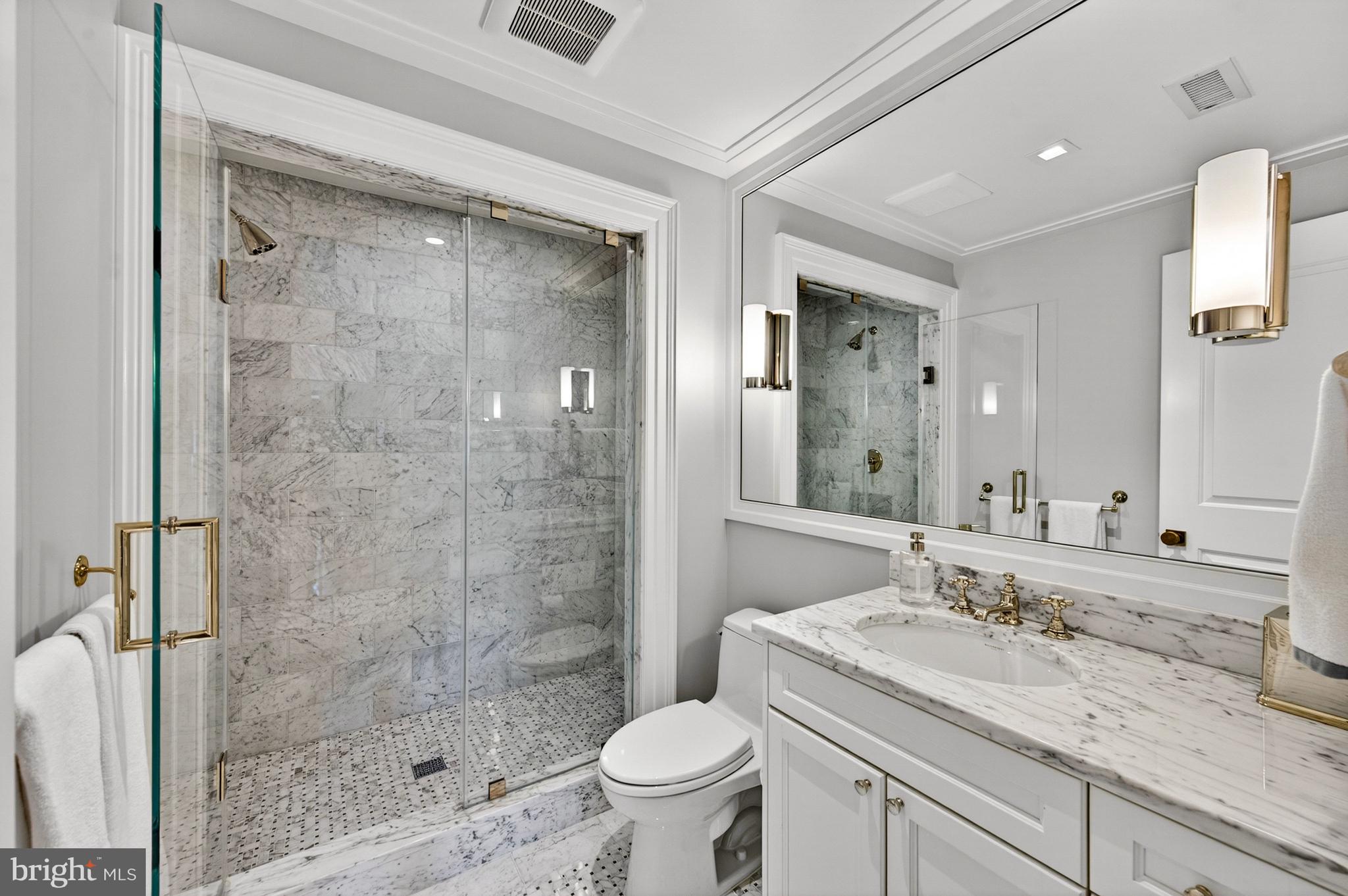 4432 Chestnut Lane Washington, DC 20007 - Photo 33 of 43 Bedroom 5 - En-suite Bathroom