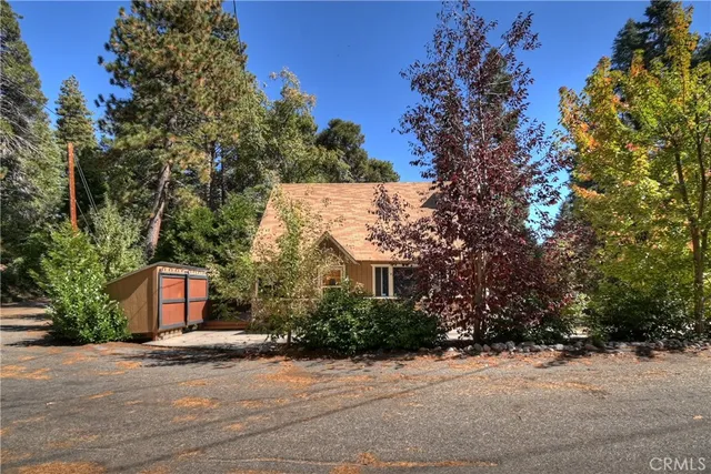 $469,000 | 863 Oak Road, Lake Arrowhead, CA 92385