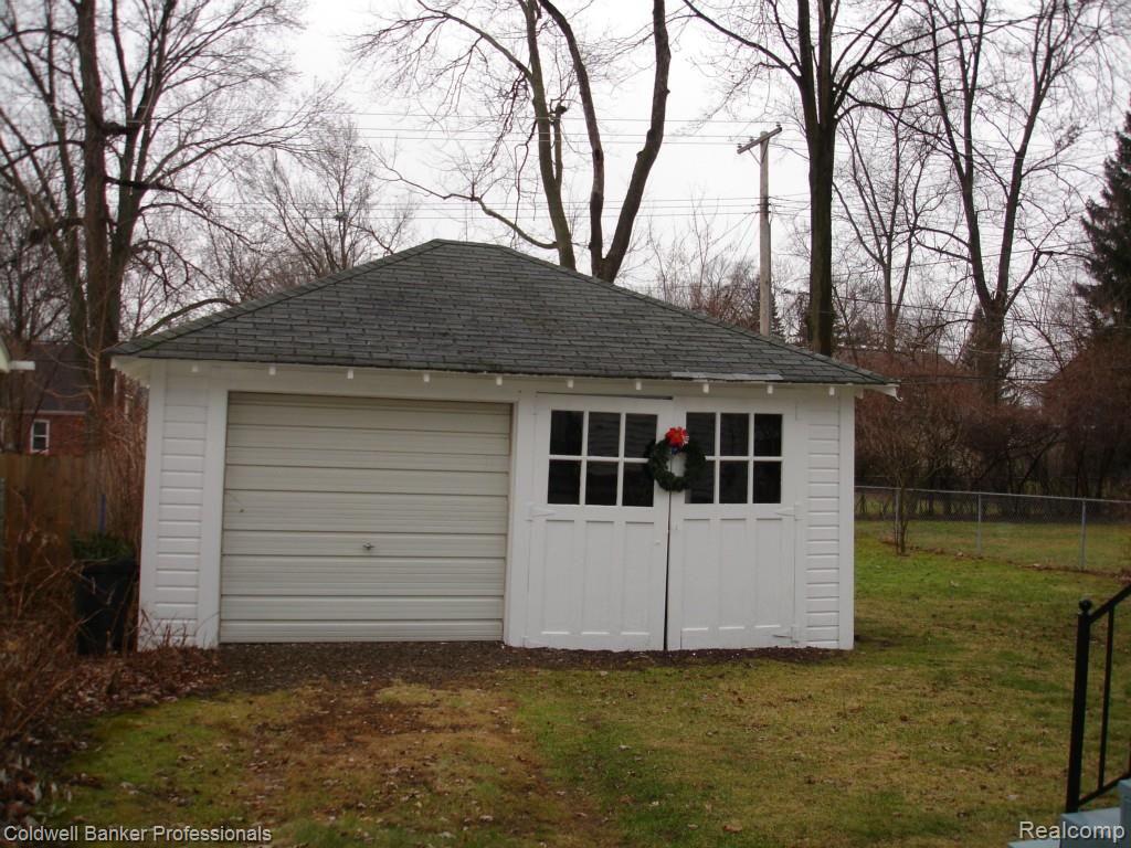 1711 Dorothea Road Berkley, MI 48072 - Photo 32 of 39 Two Car Garage.jpg