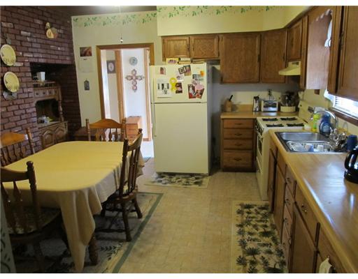137 Harris Road Butler, PA 16002 - Photo 7 of 18 Kitchen.