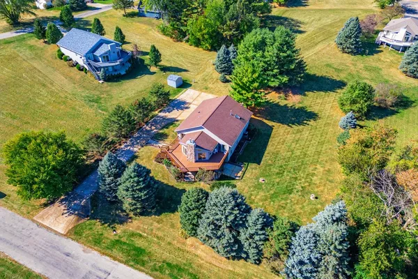 $325,000 | 810 Southgate Drive, Lake Summerset, IL 61019