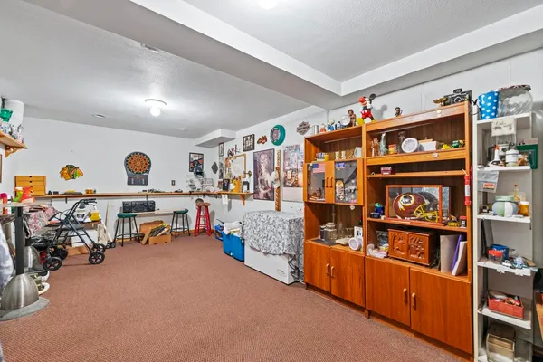 $325,000 | 810 Southgate Drive, Lake Summerset, IL 61019