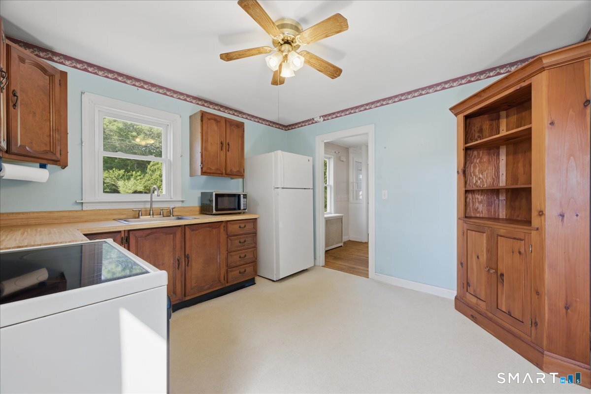 8 Mill Cove Road Ledyard, CT 06335 - Photo 23 of 31