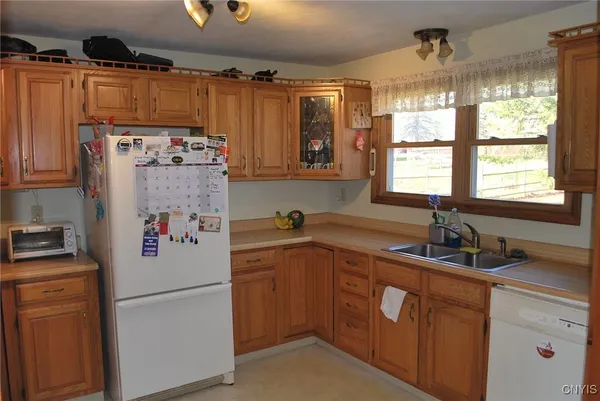 $305,000 | 211 Munger Hill Road, Mexico, NY 13114