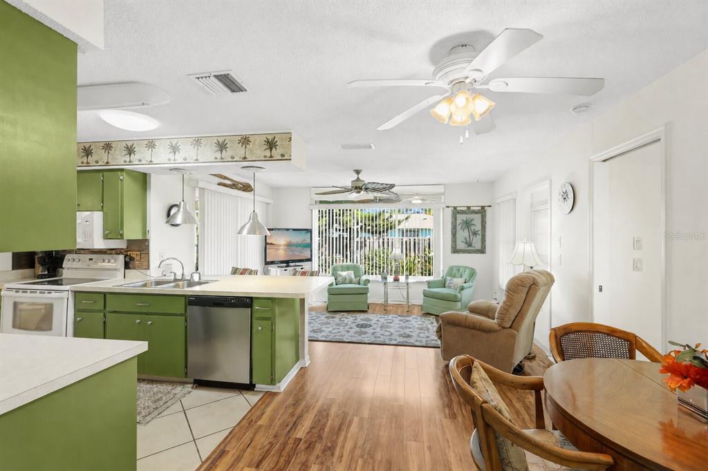 1220 Falcon Road Venice, FL 34293 - Photo 9 of 55 Gallery Image 9