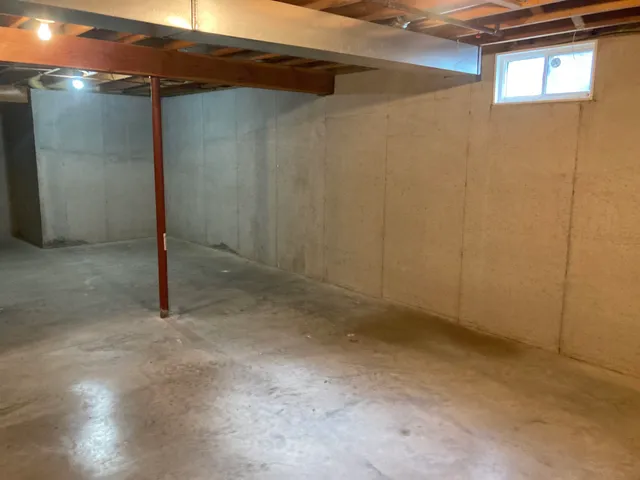 $264,900 | 1701 Meadow View Lane, Little Chute, WI 54140