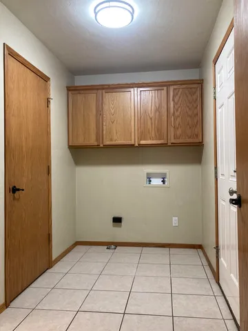 $264,900 | 1701 Meadow View Lane, Little Chute, WI 54140