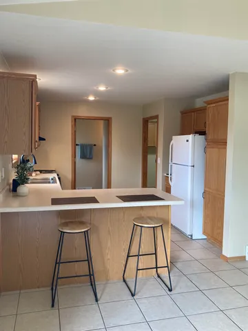 $264,900 | 1701 Meadow View Lane, Little Chute, WI 54140