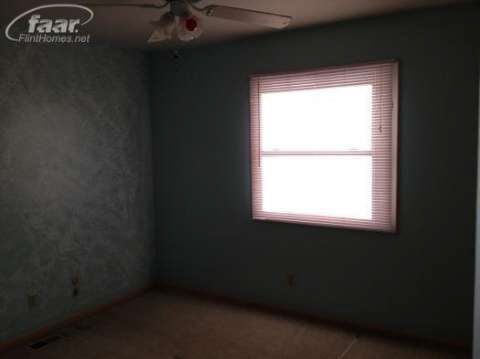5410 Sturbridge Road Grand Blanc, MI 48439 - Photo 4 of 11 20401809-3.JPG