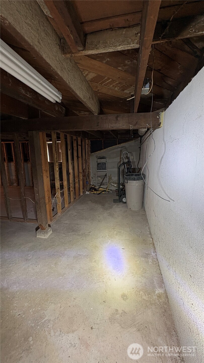 2005 Rockefeller Avenue Everett, WA 98201 - Photo 26 of 27 Gallery Image 26