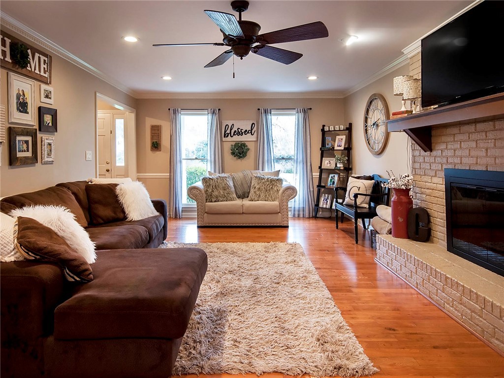 809 Huntington Road Easley, SC 29642 - Photo 12 of 37 Gallery Image 12