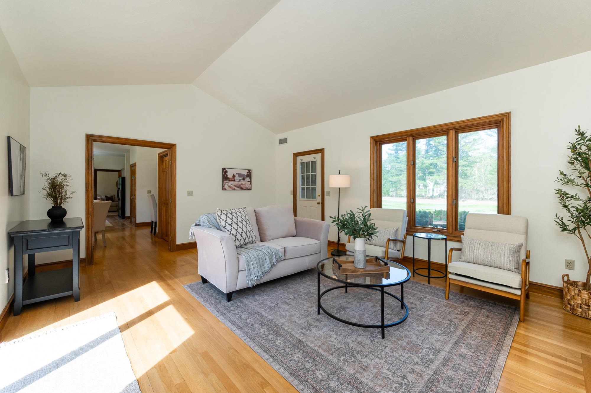 145 Hollis Road Amherst, NH 03031 - Photo 5 of 32