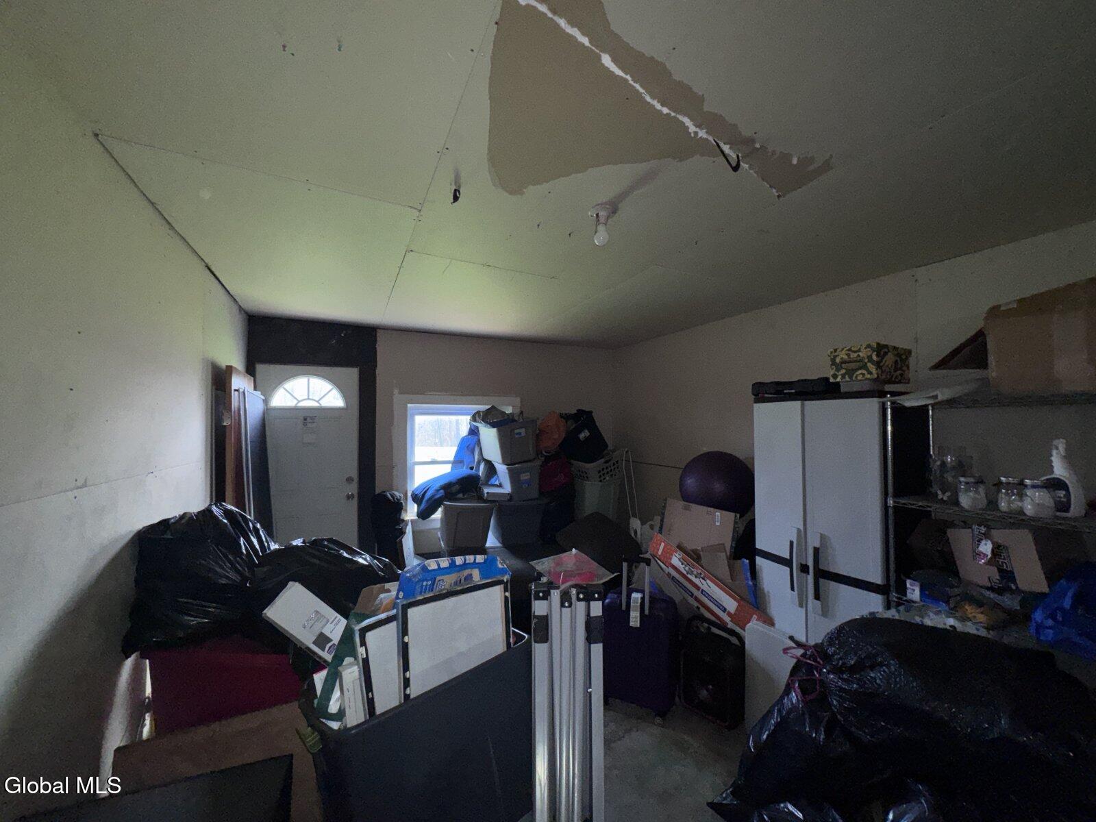 334 Glengary Road Schenectady, NY 12304 - Photo 13 of 23 Photo Apr 15 2026, 2 35 26 PM