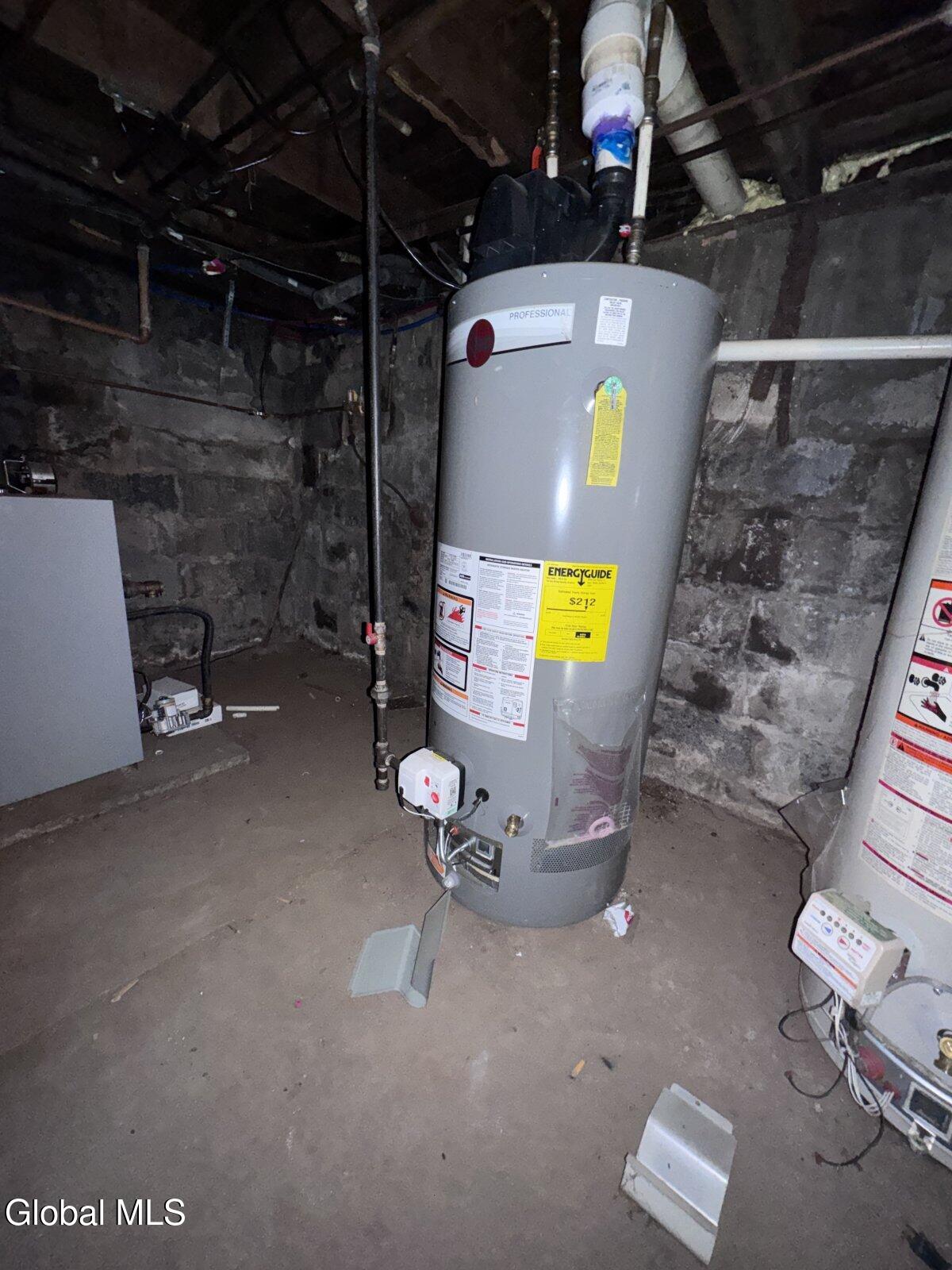 334 Glengary Road Schenectady, NY 12304 - Photo 18 of 23 Photo Apr 15 2026, 2 33 11 PM