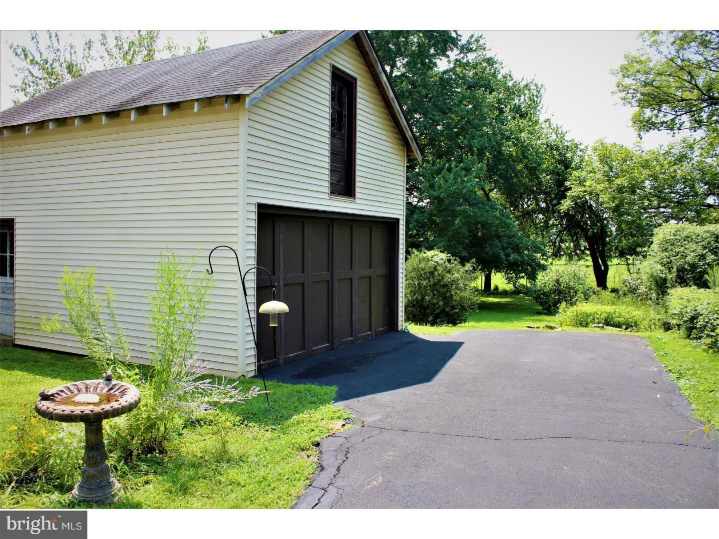 2124 Susquehanna Road Abington, PA 19001 - Photo 3 of 21 Garage and Parking