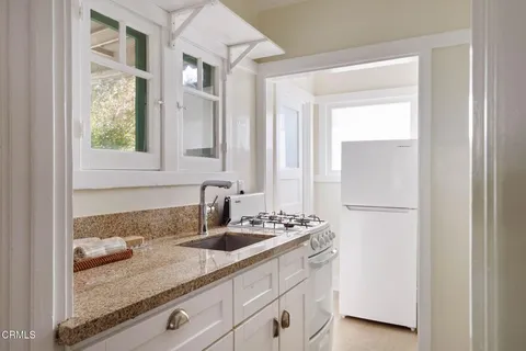 $550,000 | 100 Palmetto Drive, Unit 3, Pasadena, CA 91105