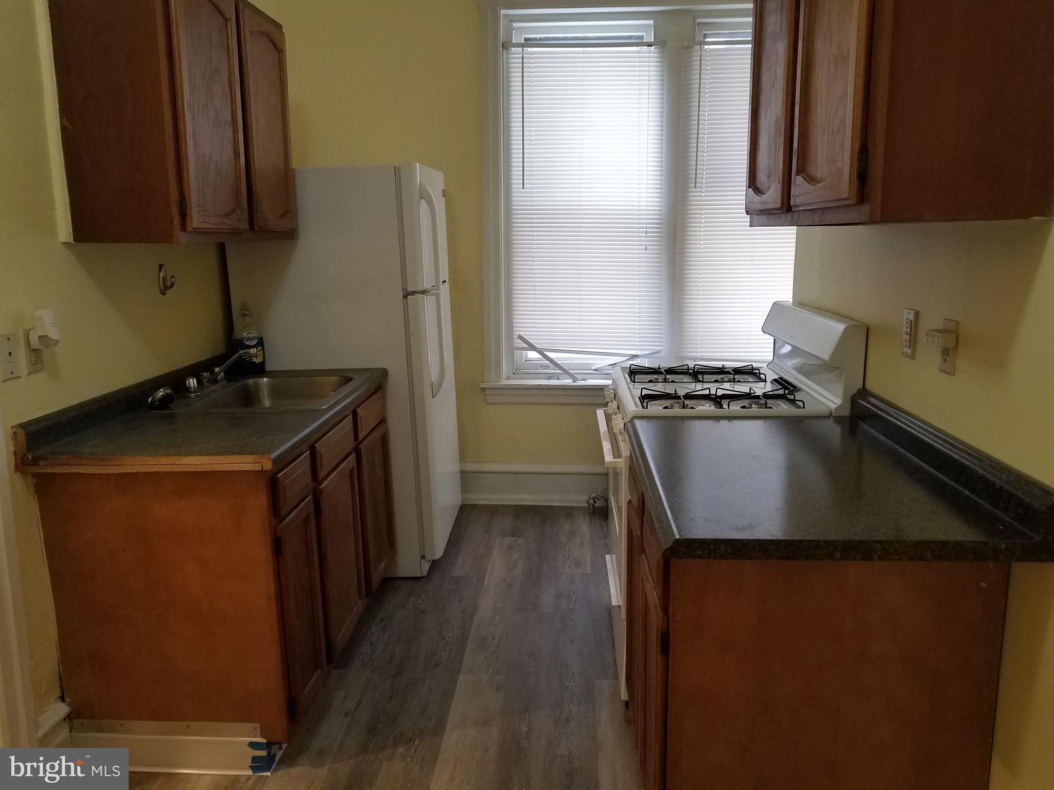5195 Ridge Avenue Philadelphia, PA 19128 - Photo 18 of 30 1st floor unit kitchen