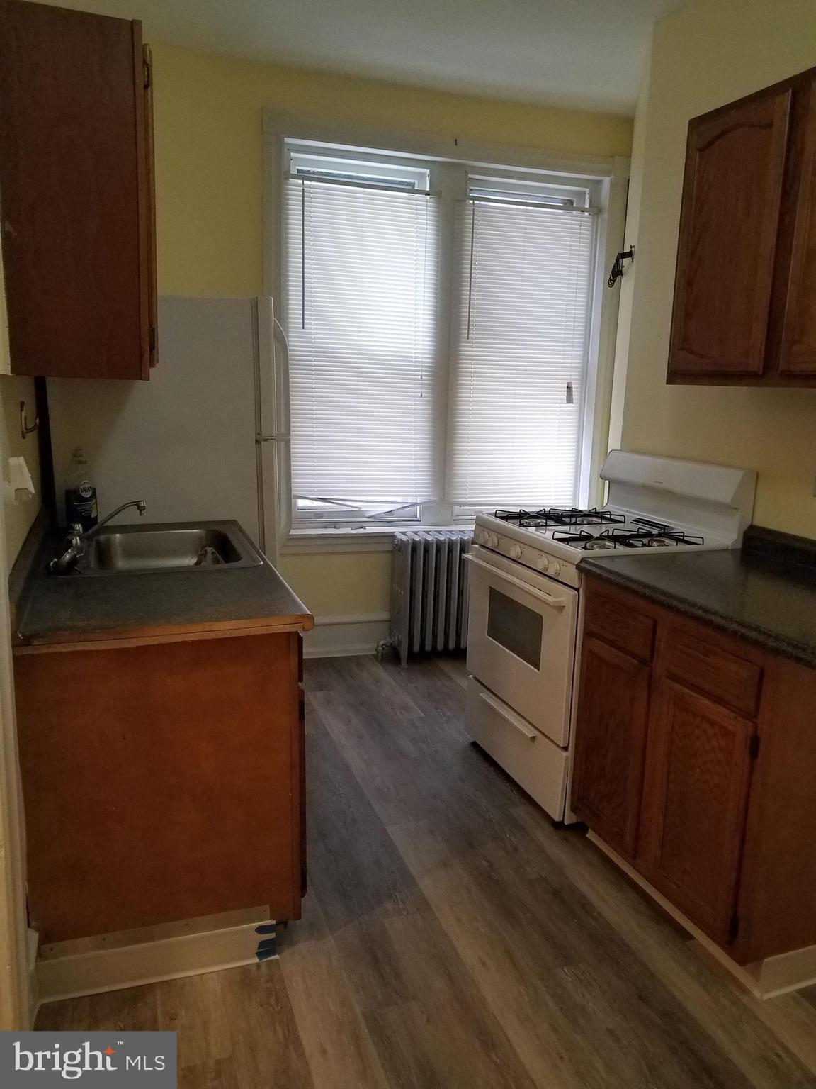 5195 Ridge Avenue Philadelphia, PA 19128 - Photo 19 of 30 1st floor unit kitchen