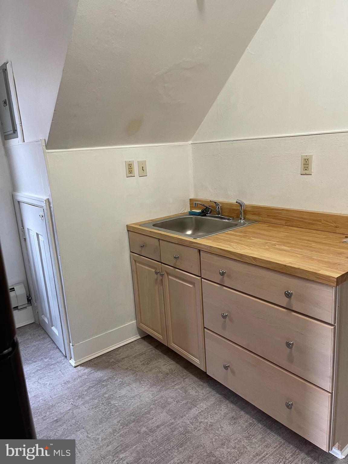 5195 Ridge Avenue Philadelphia, PA 19128 - Photo 4 of 30 Gallery Image 4