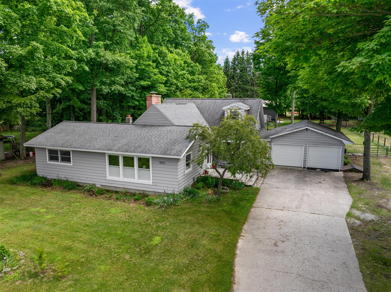9055 Homestead Road Benzonia, MI 49616 - Photo 36 of 60