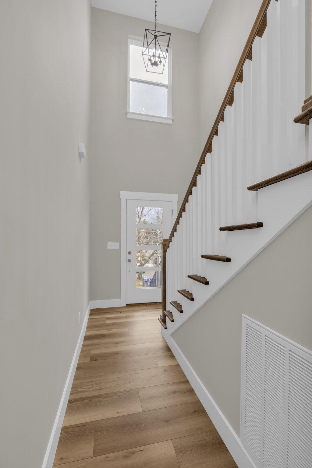 1-web-or-mls-335-isbill-rd