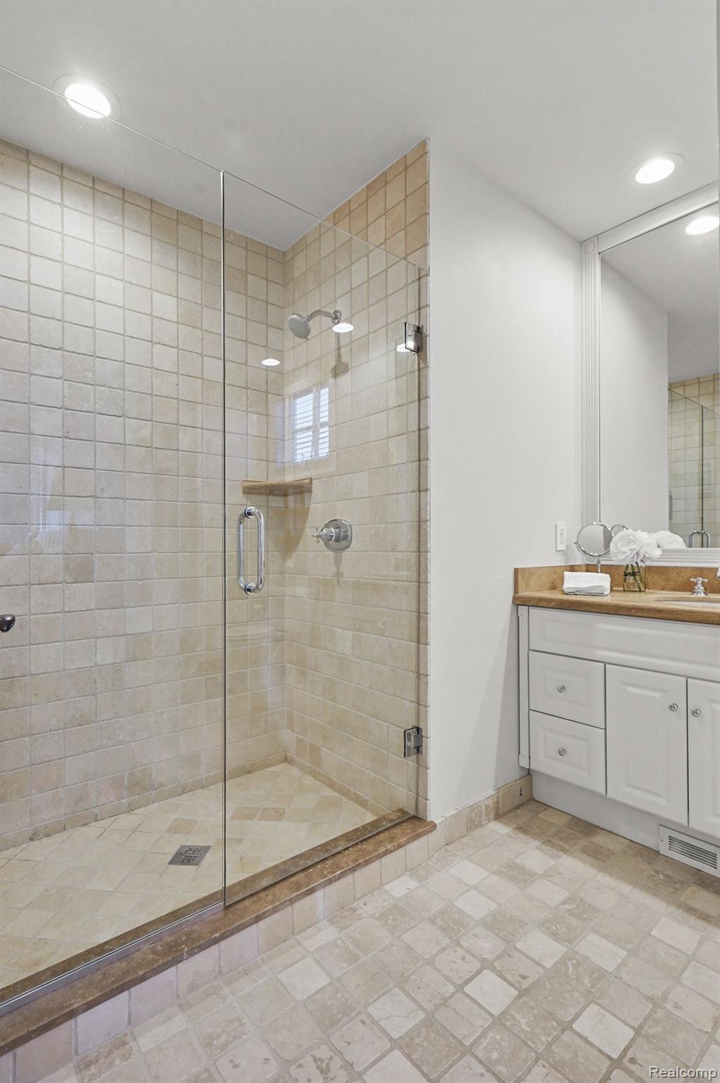 270 Aspen Road Birmingham, MI 48009 - Photo 37 of 57 Gallery Image 37