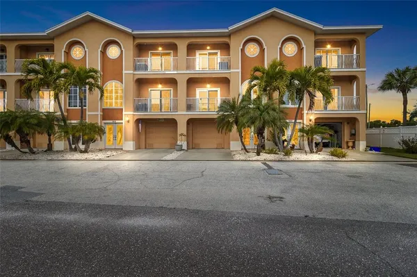 $775,000 | 150 164th Avenue, Redington Beach, FL 33708