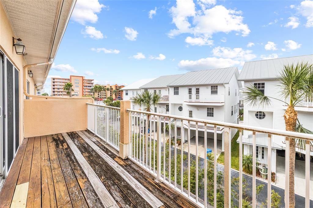 150 164th Avenue Redington Beach, FL 33708 - Photo 25 of 64 a view of city from a balcony