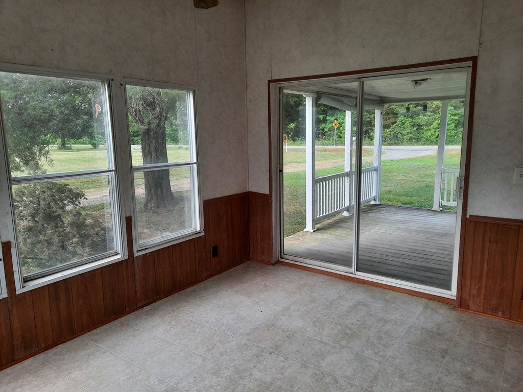 2194 Howard P Anderson Road Halifax, VA 24558 - Photo 3 of 14 Gallery Image 3