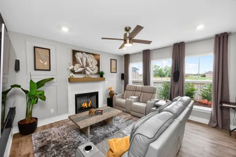 $574,999 | 203 Strongpoint Drive, Hendersonville, TN 37075