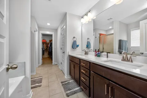 $574,999 | 203 Strongpoint Drive, Hendersonville, TN 37075