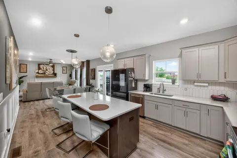 $574,999 | 203 Strongpoint Drive, Hendersonville, TN 37075