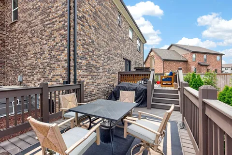 $574,999 | 203 Strongpoint Drive, Hendersonville, TN 37075