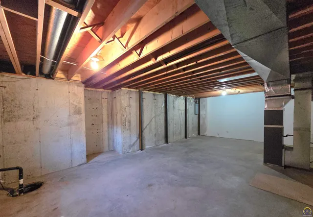 $167,580 | 5542 Southwest Stonegate Court, Topeka, KS 66606