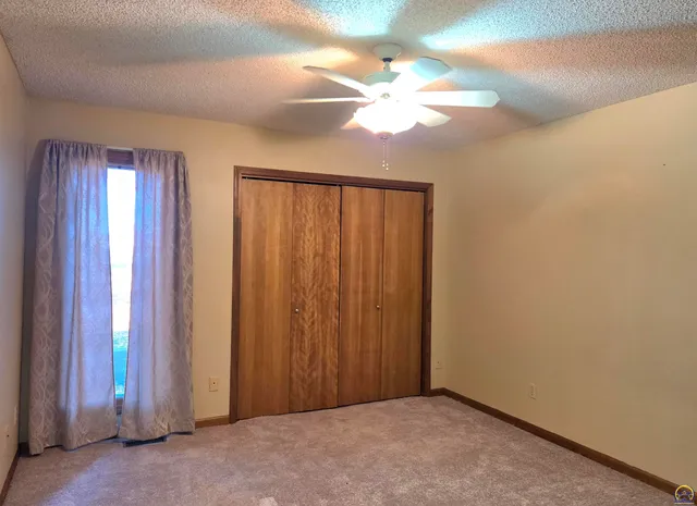 $167,580 | 5542 Southwest Stonegate Court, Topeka, KS 66606